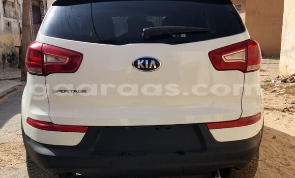 Dieundeu Occasion Kia Sportage White Auto in Dakar in Dakar Dieundeu Occasion Kia Sportage White Auto in Dakar in Dakar