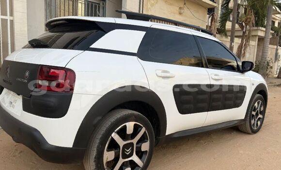 Buy Import Citroen C4 cactus White Car in Dakar in Dakar Buy Import Citroen C4 cactus White Car in Dakar in Dakar