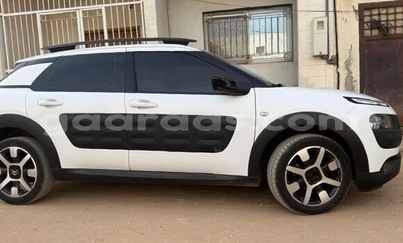 Buy Import Citroen C4 cactus White Car in Dakar in Dakar Buy Import Citroen C4 cactus White Car in Dakar in Dakar