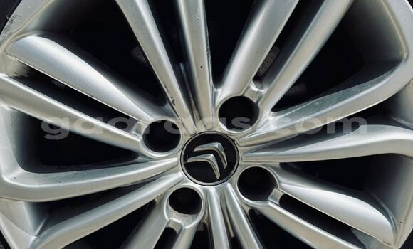 Acheter Import Voiture Citroen C4 Blanc à Dakar, Dakar Acheter Import Voiture Citroen C4 Blanc à Dakar, Dakar