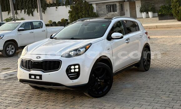 Buy Import Kia Sportage White Car in Dakar in Dakar Buy Import Kia Sportage White Car in Dakar in Dakar