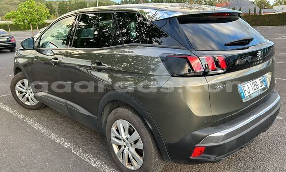 Acheter Occasion Voiture Peugeot 3008 Vert à Mbour, Thies Acheter Occasion Voiture Peugeot 3008 Vert à Mbour, Thies