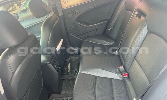 Dieundeu Occasion Kia K5 Silver Auto in Dakar in Dakar Dieundeu Occasion Kia K5 Silver Auto in Dakar in Dakar