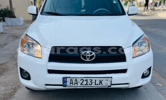 Acheter Occasion Voiture Toyota RAV4 Blanc à Dakar, Dakar Acheter Occasion Voiture Toyota RAV4 Blanc à Dakar, Dakar