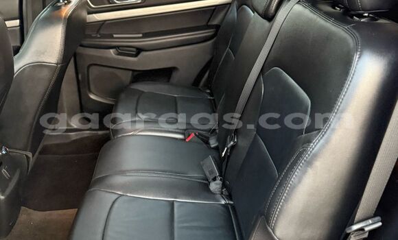 Acheter Import Voiture Ford Explorer Gris de fer à Dakar, Dakar Acheter Import Voiture Ford Explorer Gris de fer à Dakar, Dakar