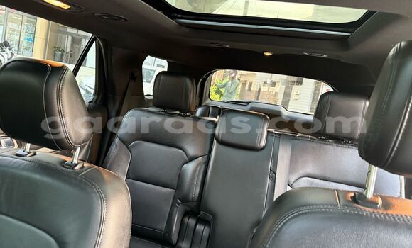 Acheter Import Voiture Ford Explorer Gris de fer à Dakar, Dakar Acheter Import Voiture Ford Explorer Gris de fer à Dakar, Dakar