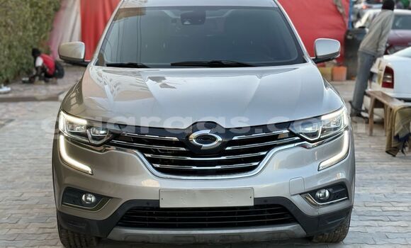 Buy Import Renault 9 Silver Car in Dakar in Dakar Buy Import Renault 9 Silver Car in Dakar in Dakar