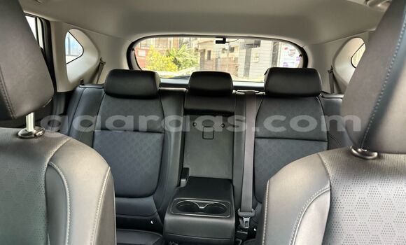 Buy Import Kia Retona White Car in Dakar in Dakar Buy Import Kia Retona White Car in Dakar in Dakar