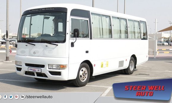 Acheter Import Utilitaire Nissan Evalia Blanc à Import - Dubai, Dakar