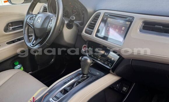 Buy Import Honda HR–V Silver Car in Dakar in Dakar Buy Import Honda HR–V Silver Car in Dakar in Dakar