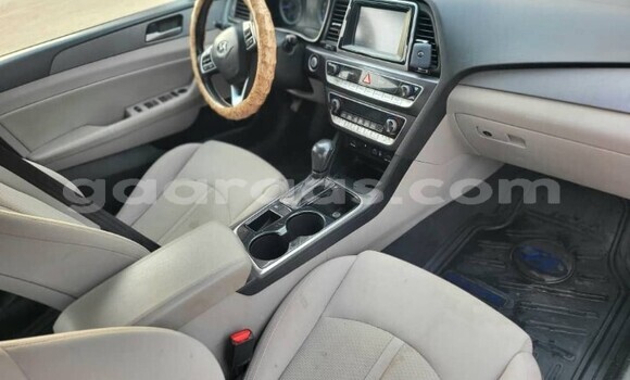 Buy Used Hyundai Sonata Blue Car in Dakar in Dakar Buy Used Hyundai Sonata Blue Car in Dakar in Dakar