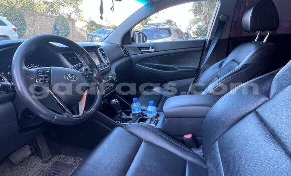 Buy Used Hyundai Tucson White Car in Dakar in Dakar Buy Used Hyundai Tucson White Car in Dakar in Dakar