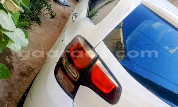 Dieundeu Occasion Citroen C3 White Auto in Dakar in Dakar Dieundeu Occasion Citroen C3 White Auto in Dakar in Dakar