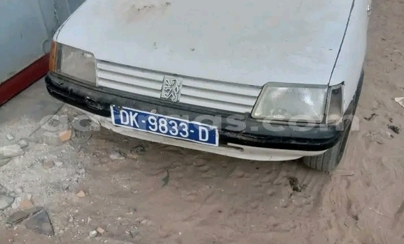 Acheter Occasion Voiture Peugeot 205 Blanc à Dakar, Dakar Acheter Occasion Voiture Peugeot 205 Blanc à Dakar, Dakar