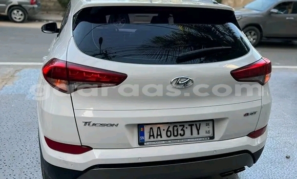 Dieundeu Occasion Hyundai Tucson White Auto in Dakar in Dakar