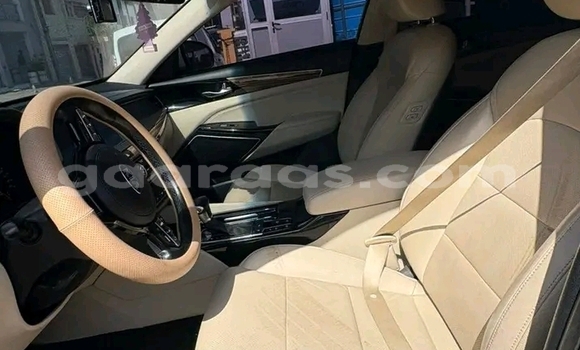 Dieundeu Occasion Kia K7 White Auto in Dakar in Dakar Dieundeu Occasion Kia K7 White Auto in Dakar in Dakar