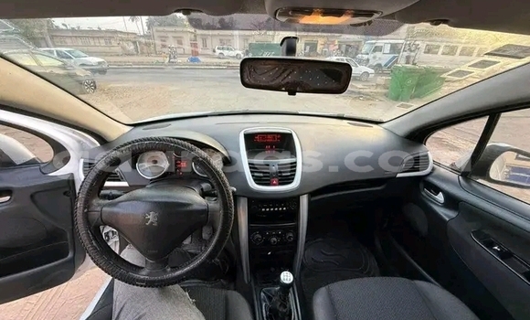 Dieundeu Occasion Peugeot 207 White Auto in Dakar in Dakar Dieundeu Occasion Peugeot 207 White Auto in Dakar in Dakar