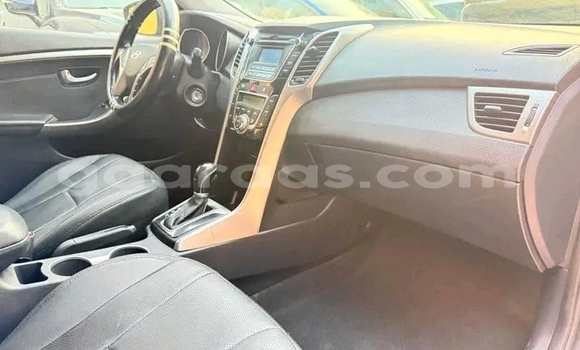 Dieundeu Occasion Hyundai Elantra Black Auto in Dakar in Dakar Dieundeu Occasion Hyundai Elantra Black Auto in Dakar in Dakar