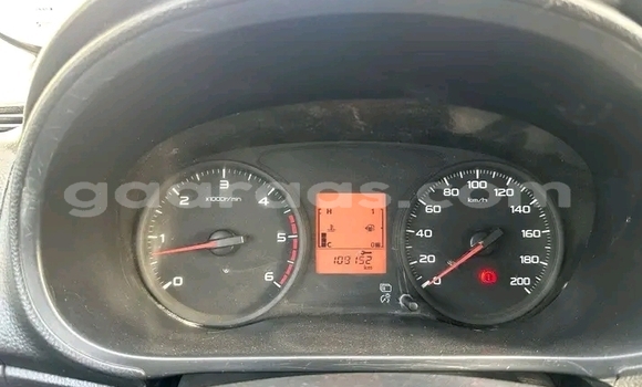 Dieundeu Occasion Mitsubishi L200 White Auto in Dakar in Dakar Dieundeu Occasion Mitsubishi L200 White Auto in Dakar in Dakar