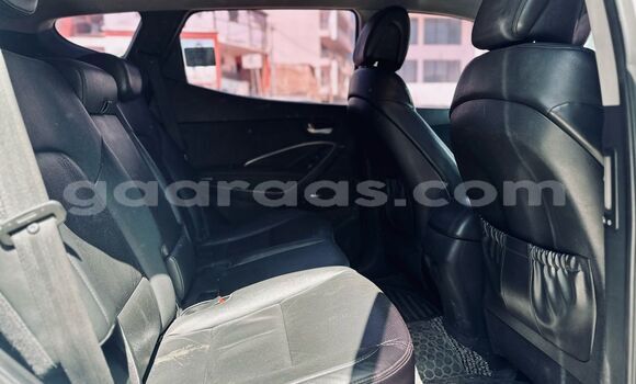 Acheter Import Voiture Hyundai Santa Fe Blanc à Dakar, Dakar Acheter Import Voiture Hyundai Santa Fe Blanc à Dakar, Dakar