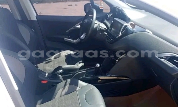 Acheter Occasion Voiture Peugeot 2008 Blanc à Dakar, Dakar Acheter Occasion Voiture Peugeot 2008 Blanc à Dakar, Dakar