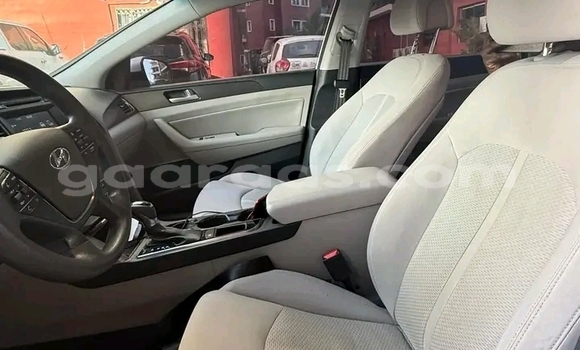 Acheter Occasion Voiture Hyundai Sonata Blanc à Dakar, Dakar Acheter Occasion Voiture Hyundai Sonata Blanc à Dakar, Dakar