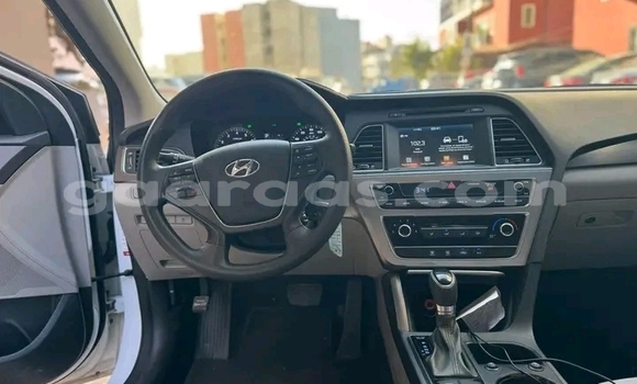 Acheter Occasion Voiture Hyundai Sonata Blanc à Dakar, Dakar Acheter Occasion Voiture Hyundai Sonata Blanc à Dakar, Dakar