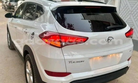 Acheter Occasion Voiture Hyundai Tucson Blanc à Dakar, Dakar Acheter Occasion Voiture Hyundai Tucson Blanc à Dakar, Dakar