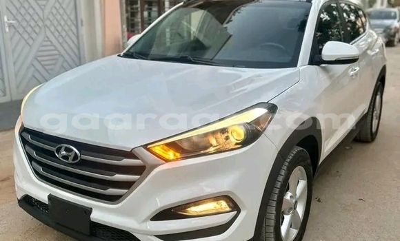 Acheter Occasion Voiture Hyundai Tucson Blanc à Dakar, Dakar Acheter Occasion Voiture Hyundai Tucson Blanc à Dakar, Dakar