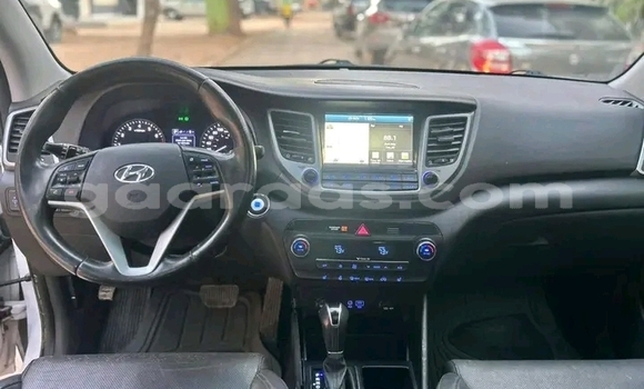 Acheter Occasion Voiture Hyundai Tucson Blanc à Dakar, Dakar Acheter Occasion Voiture Hyundai Tucson Blanc à Dakar, Dakar