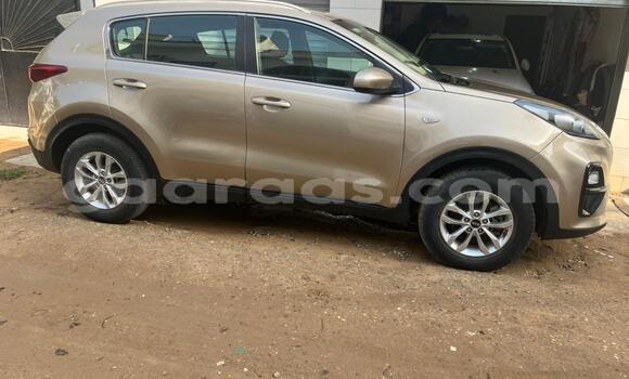 Buy Used Kia Sportage Beige Car in Dakar in Dakar