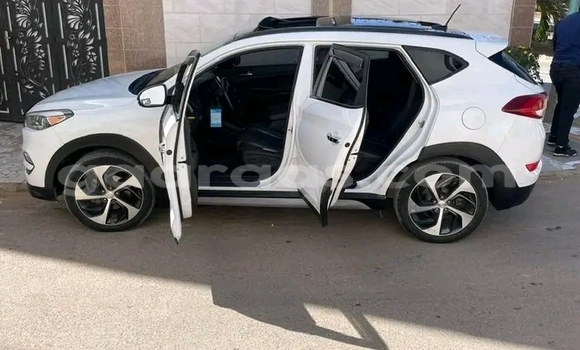 Acheter Occasion Voiture Hyundai Tucson Blanc à Dakar, Dakar Acheter Occasion Voiture Hyundai Tucson Blanc à Dakar, Dakar