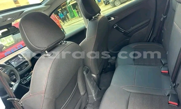 Acheter Occasion Voiture Peugeot 208 Blanc à Dakar, Dakar Acheter Occasion Voiture Peugeot 208 Blanc à Dakar, Dakar