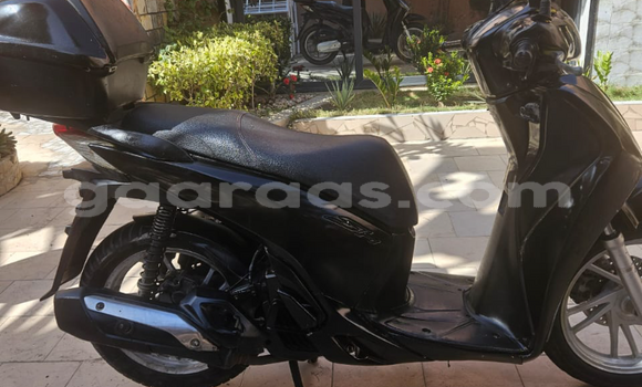 Acheter Occasion Moto Honda Scooters Noir à Dakar, Dakar Acheter Occasion Moto Honda Scooters Noir à Dakar, Dakar