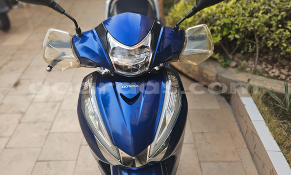 Dieundeu Occasion Honda Scooters Black Bike in Dakar in Dakar