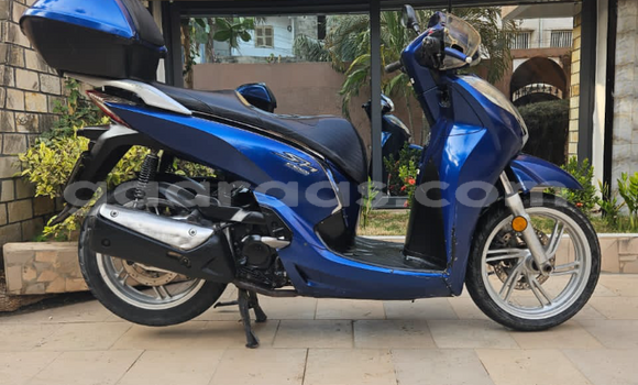 Acheter Occasion Moto Honda Scooters Noir à Dakar, Dakar Acheter Occasion Moto Honda Scooters Noir à Dakar, Dakar