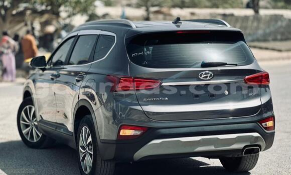 Buy Import Hyundai Santa Fe Silver Car in Dakar in Dakar Buy Import Hyundai Santa Fe Silver Car in Dakar in Dakar