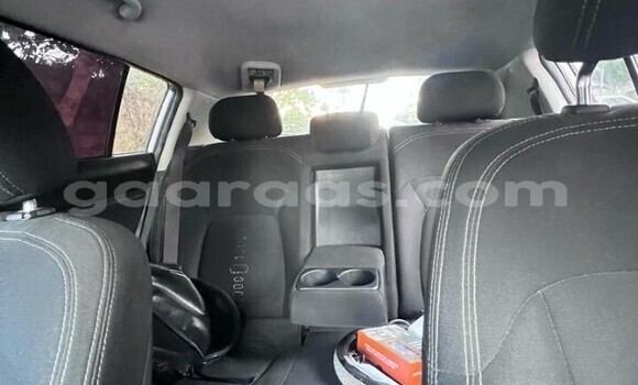 Dieundeu Occasion Kia Sportage Blanc Auto in Dakar in Dakar Dieundeu Occasion Kia Sportage Blanc Auto in Dakar in Dakar