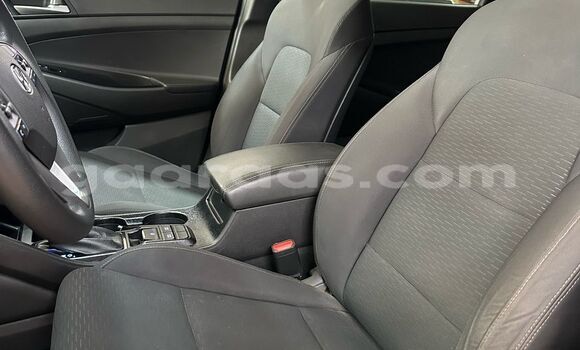 Buy Used Hyundai Tucson Blue Car in Dakar in Dakar Buy Used Hyundai Tucson Blue Car in Dakar in Dakar