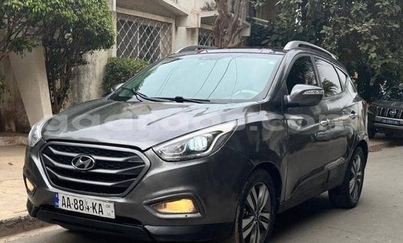 Buy Used Hyundai Tucson Silver Car in Dakar in Dakar Buy Used Hyundai Tucson Silver Car in Dakar in Dakar