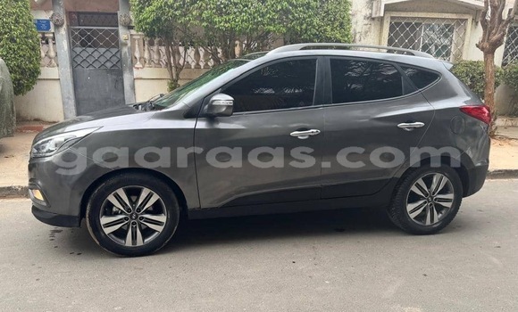 Buy Used Hyundai Tucson Silver Car in Dakar in Dakar Buy Used Hyundai Tucson Silver Car in Dakar in Dakar