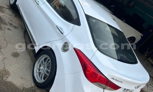 Acheter Occasion Voiture Hyundai Avante Blanc à Dakar, Dakar Acheter Occasion Voiture Hyundai Avante Blanc à Dakar, Dakar