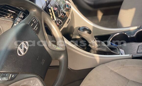 Dieundeu Occasion Hyundai Sonata Gris de fer Auto in Dakar in Dakar Dieundeu Occasion Hyundai Sonata Gris de fer Auto in Dakar in Dakar