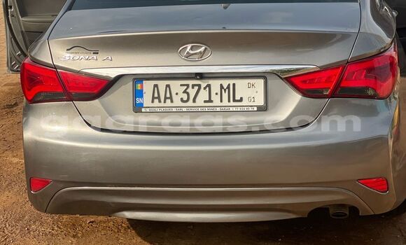 Dieundeu Occasion Hyundai Sonata Gris de fer Auto in Dakar in Dakar Dieundeu Occasion Hyundai Sonata Gris de fer Auto in Dakar in Dakar