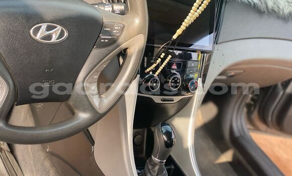 Dieundeu Occasion Hyundai Sonata Gris de fer Auto in Dakar in Dakar Dieundeu Occasion Hyundai Sonata Gris de fer Auto in Dakar in Dakar