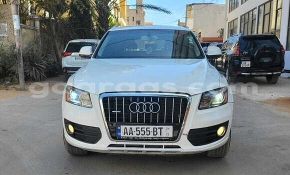 Buy Used Audi Q5 White Car in Dakar in Dakar Buy Used Audi Q5 White Car in Dakar in Dakar