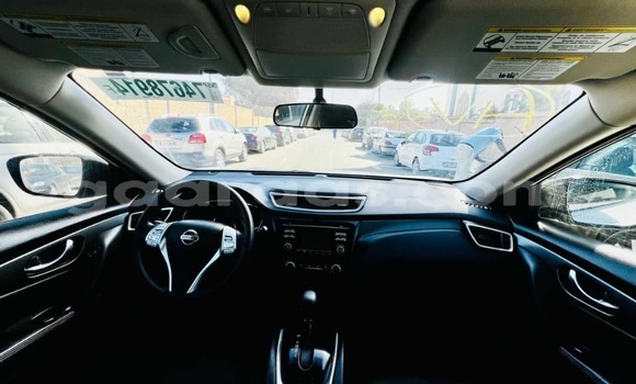 Acheter Occasion Voiture Nissan Rogue Blanc à Dakar, Dakar Acheter Occasion Voiture Nissan Rogue Blanc à Dakar, Dakar