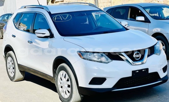 Acheter Occasion Voiture Nissan Rogue Blanc à Dakar, Dakar Acheter Occasion Voiture Nissan Rogue Blanc à Dakar, Dakar