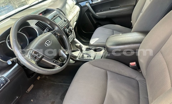 Buy Used Kia Sorento White Car in Dakar in Dakar Buy Used Kia Sorento White Car in Dakar in Dakar