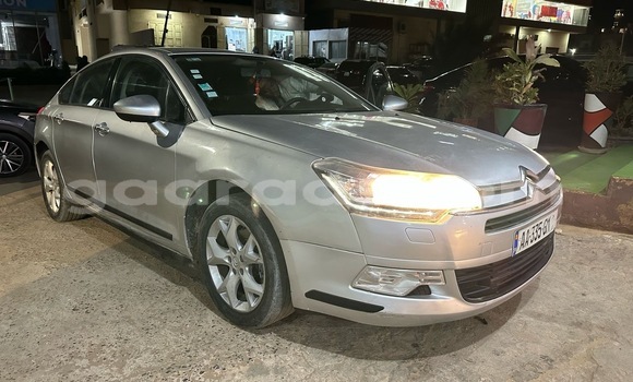 Dieundeu Occasion Citroen C5 Silver Auto in Dakar in Dakar Dieundeu Occasion Citroen C5 Silver Auto in Dakar in Dakar